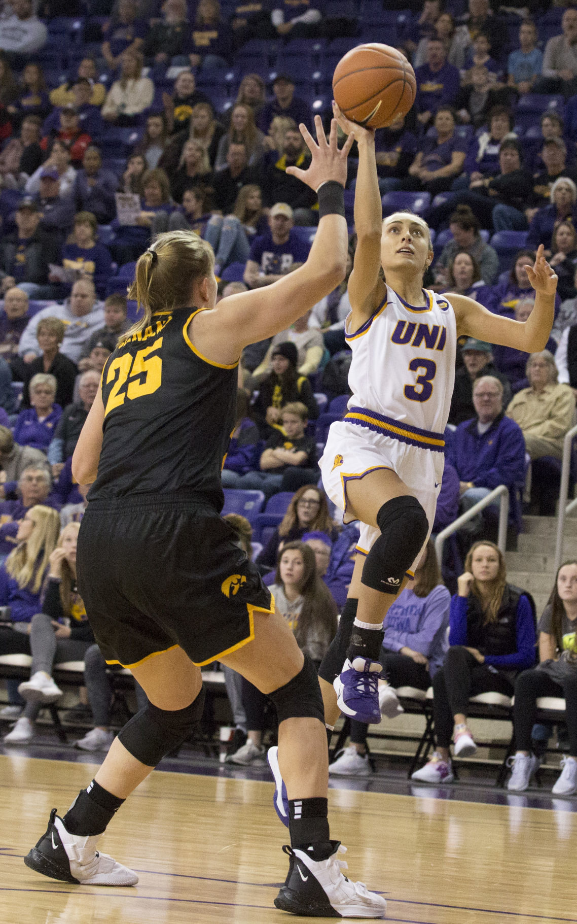 111719kw-uni-womens-basketball-04